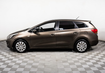 Подержанный автомобиль Kia Ceed Wagon 2014 года (8 фото)