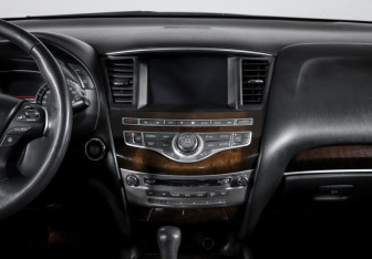 Подержанный автомобиль Infiniti JX 2013 года (13 фото)