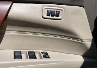 Подержанный автомобиль Nissan Teana 2007 года (14 фото)