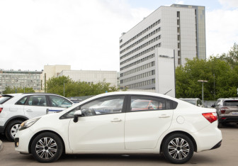 Подержанный автомобиль Kia Pride Sedan 2012 года (6 фото)