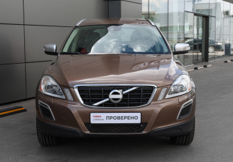 Подержанный автомобиль Volvo XC60 2012 года (2 фото)