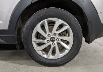 Подержанный автомобиль Hyundai Tucson 2016 года (12 фото)