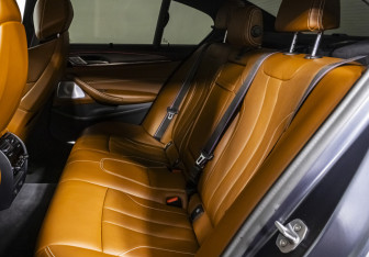 Подержанный автомобиль BMW M5 Sedan 2019 года (16 фото)