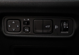 Подержанный автомобиль Changan UNI-S 2024 года (24 фото)