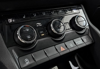 Подержанный автомобиль Skoda Karoq 2020 года (21 фото)