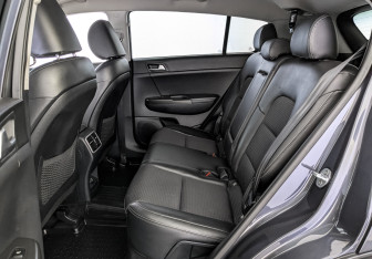 Подержанный автомобиль Kia Sportage 2018 года (18 фото)