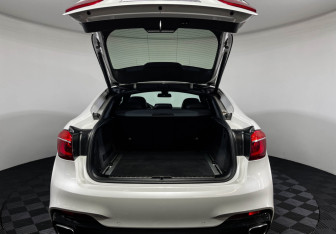 Подержанный автомобиль BMW X6 2019 года (9 фото)