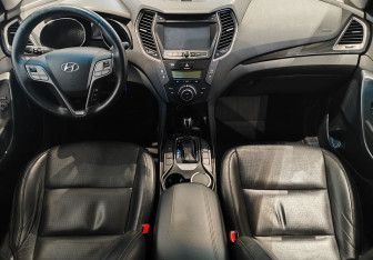 Подержанный автомобиль Hyundai Santa Fe 2013 года (10 фото)