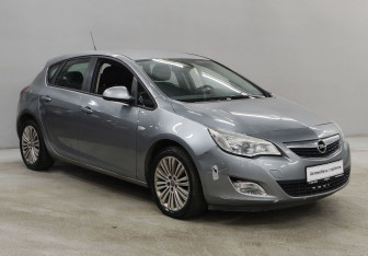 Подержанный автомобиль Opel Astra Hatchback 2011 года (3 фото)