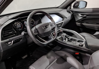 Подержанный автомобиль Geely Tugella 2022 года (15 фото)