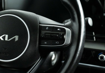 Подержанный автомобиль Kia Sportage 2022 года (14 фото)