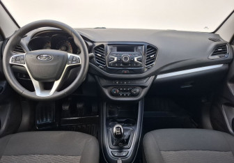 Подержанный автомобиль LADA (ВАЗ) Vesta Sedan 2018 года (12 фото)