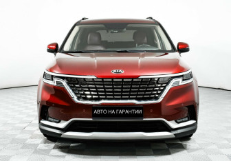 Подержанный автомобиль Kia Carnival 2021 года (2 фото)