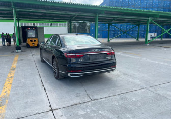 Новый Audi A8 2025 (4 фото)