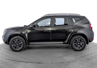Подержанный автомобиль Nissan Terrano 2019 года (8 фото)