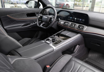 Подержанный автомобиль Jaecoo J8 2024 года (10 фото)