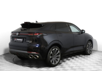 Подержанный автомобиль Changan UNI-K 2024 года (5 фото)