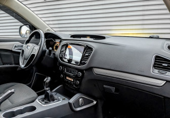 Подержанный автомобиль Geely Emgrand X7 2019 года (12 фото)