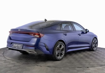 Подержанный автомобиль Kia K5 2020 года (5 фото)