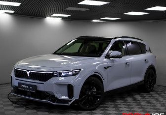 Подержанный автомобиль Voyah Free 2023 года (32 фото)