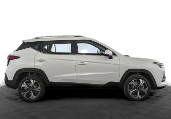 Новый Москвич 3 2025 (4 фото)