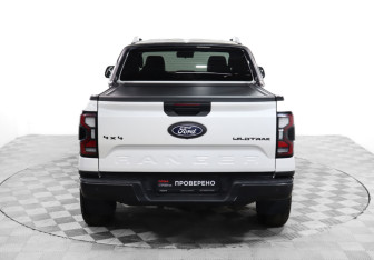Подержанный автомобиль Ford Ranger 2023 года (6 фото)