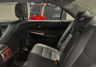 Подержанный автомобиль Toyota Camry Sedan 2011 года (10 фото)