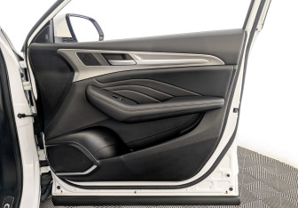 Подержанный автомобиль Haval F7 2021 года (25 фото)