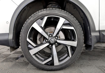 Подержанный автомобиль Nissan Qashqai 2019 года (18 фото)
