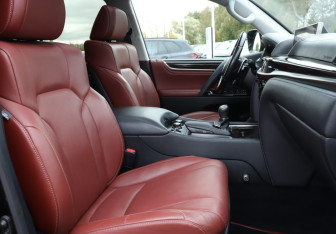 Подержанный автомобиль Lexus LX 2016 года (16 фото)