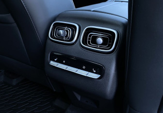 Подержанный автомобиль Jaecoo J8 2024 года (32 фото)