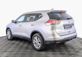 Подержанный автомобиль Nissan X-Trail 2018 года (7 фото)