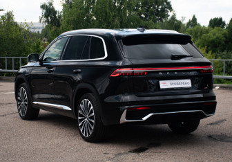 Подержанный автомобиль Geely Monjaro 2025 года (7 фото)