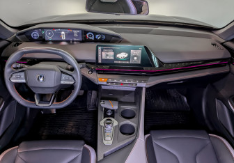 Новый Changan UNI-V 2024 (10 фото)