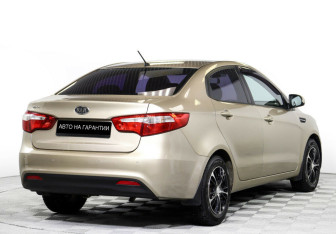 Подержанный автомобиль Kia Rio Sedan 2012 года (5 фото)