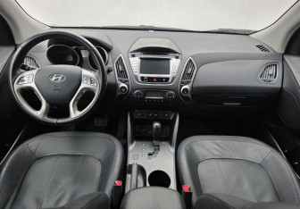 Подержанный автомобиль Hyundai ix35 2012 года (11 фото)