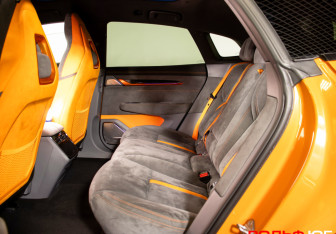 Подержанный автомобиль Zeekr 001 2023 года (10 фото)