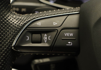 Подержанный автомобиль Audi Q5 2017 года (23 фото)