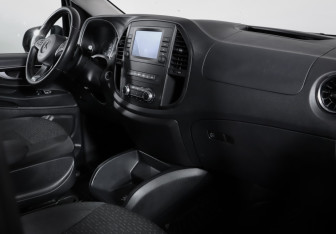 Подержанный автомобиль Mercedes-Benz Vito 2020 года (9 фото)