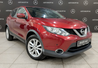 Подержанный автомобиль Nissan Qashqai 2016 года (3 фото)