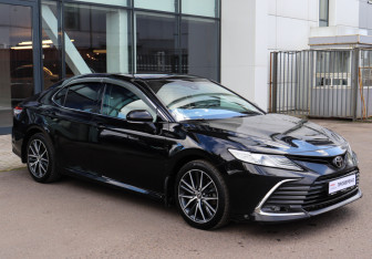 Подержанный автомобиль Toyota Camry Sedan 2021 года (3 фото)