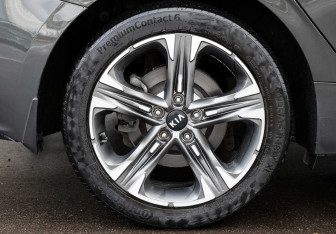 Подержанный автомобиль Kia K5 2021 года (23 фото)