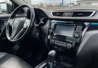 Подержанный автомобиль Nissan Qashqai 2014 года (9 фото)