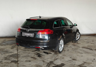Подержанный автомобиль Opel Insignia Wagon 2011 года (4 фото)