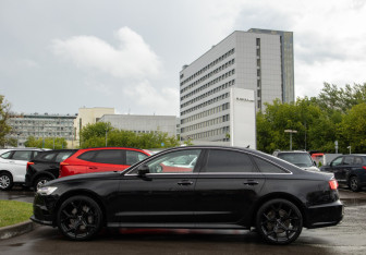 Подержанный автомобиль Audi A6 Sedan 2017 года (7 фото)