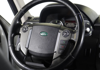Подержанный автомобиль Land Rover Discovery 2013 года (17 фото)