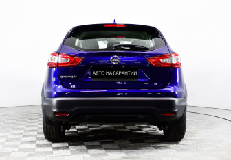 Подержанный автомобиль Nissan Qashqai 2018 года (6 фото)