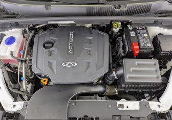 Подержанный автомобиль Omoda S5 2024 года (9 фото)