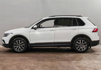 Подержанный автомобиль Volkswagen Tiguan 2021 года (8 фото)