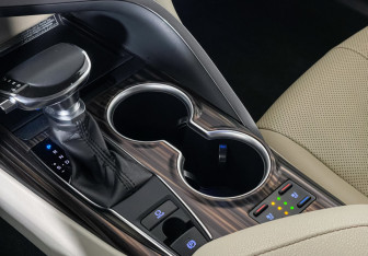 Подержанный автомобиль Toyota Camry Sedan 2020 года (20 фото)